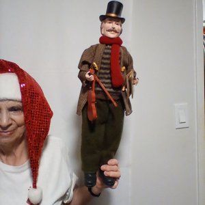 Two Carolers holiday figures